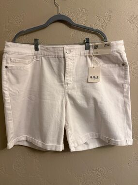 a.n.a White Mid-Rise Midi Women's Shorts. Size 20. Cotton Blend Resort Beach NWT